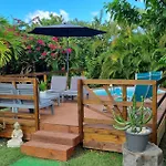 Villa antillaise de charme de 3 chambres et deux cabanes aménagées