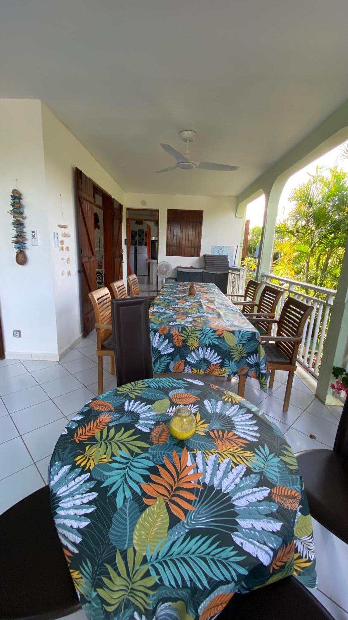 Antillaise De Charme De 3 Et Deux Aménagées * Sainte-Anne (Grande-Terre)