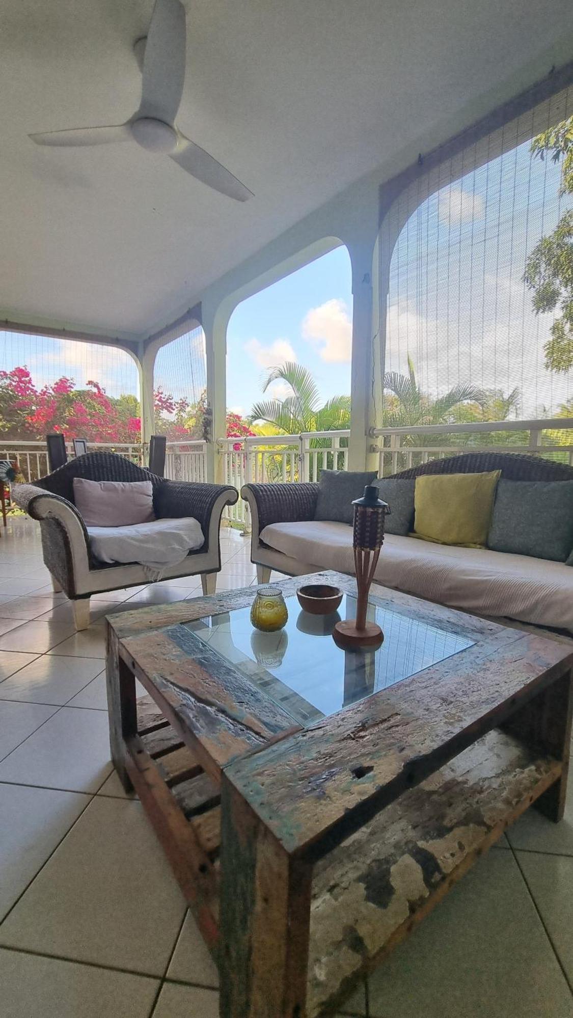 Villa Antillaise De Charme De 3 Et Deux Aménagées *